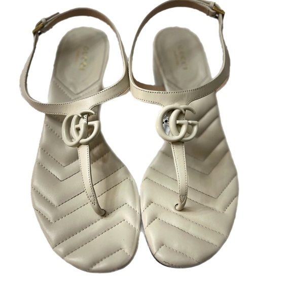 Gucci Shoes - Gucci
Double G Logo Leather T-Strap Sandals
Women's Size: 8.5 | IT 38.5